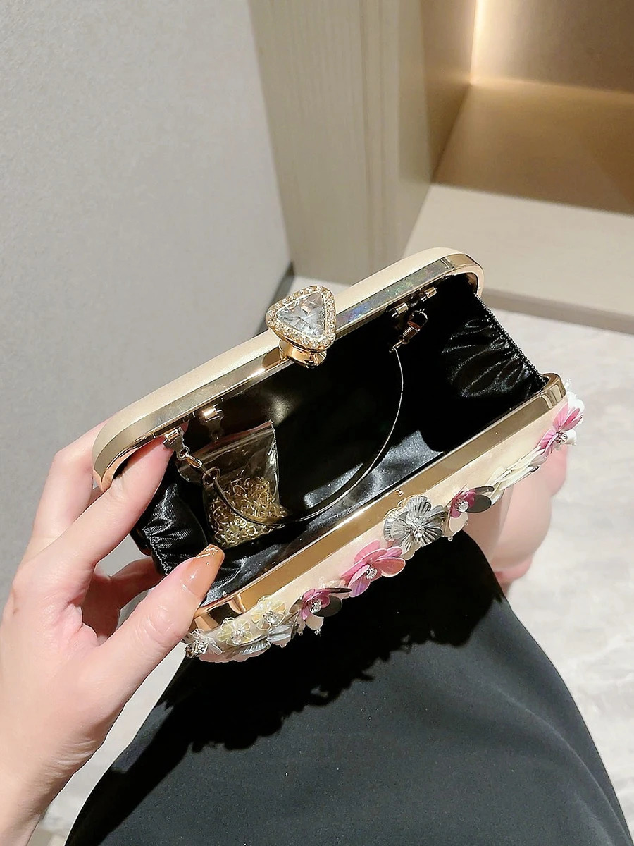 3D bead flower evening bag elegant box clutch wallet party dance womens wedding handbag 240806Z
