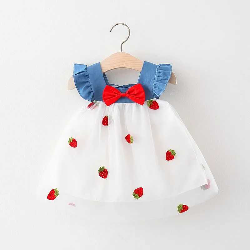 Summer girl dress cute and lovely denim mesh strawberry embroidery princess dress party dressW240720