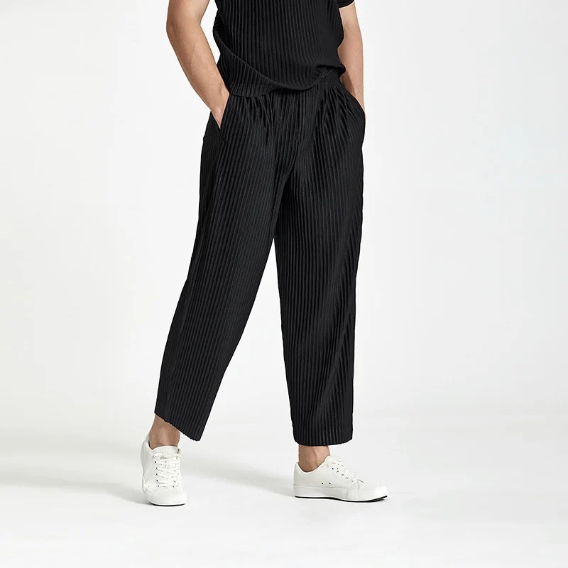 Summer Casual Pants Men Fashion Black Gray Straight Pants Men Streetwear Korean Loose Pleated Pants Mens Ice Silk Trousers S-2XL 240807