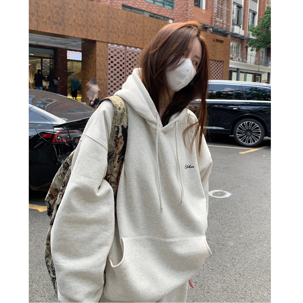 Velvet hooded sweatshirt for women in autumn and winter, loose fitting Korean version, new student top, women's clothing