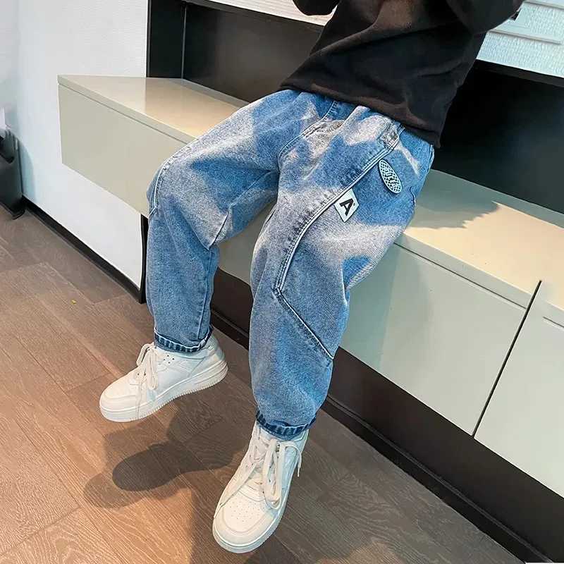 Jeans Boys Jeans Spring and Autumn New Handsome Middle and Big Boys Loose Pants Teenage Boys Jeans Trousers Korean