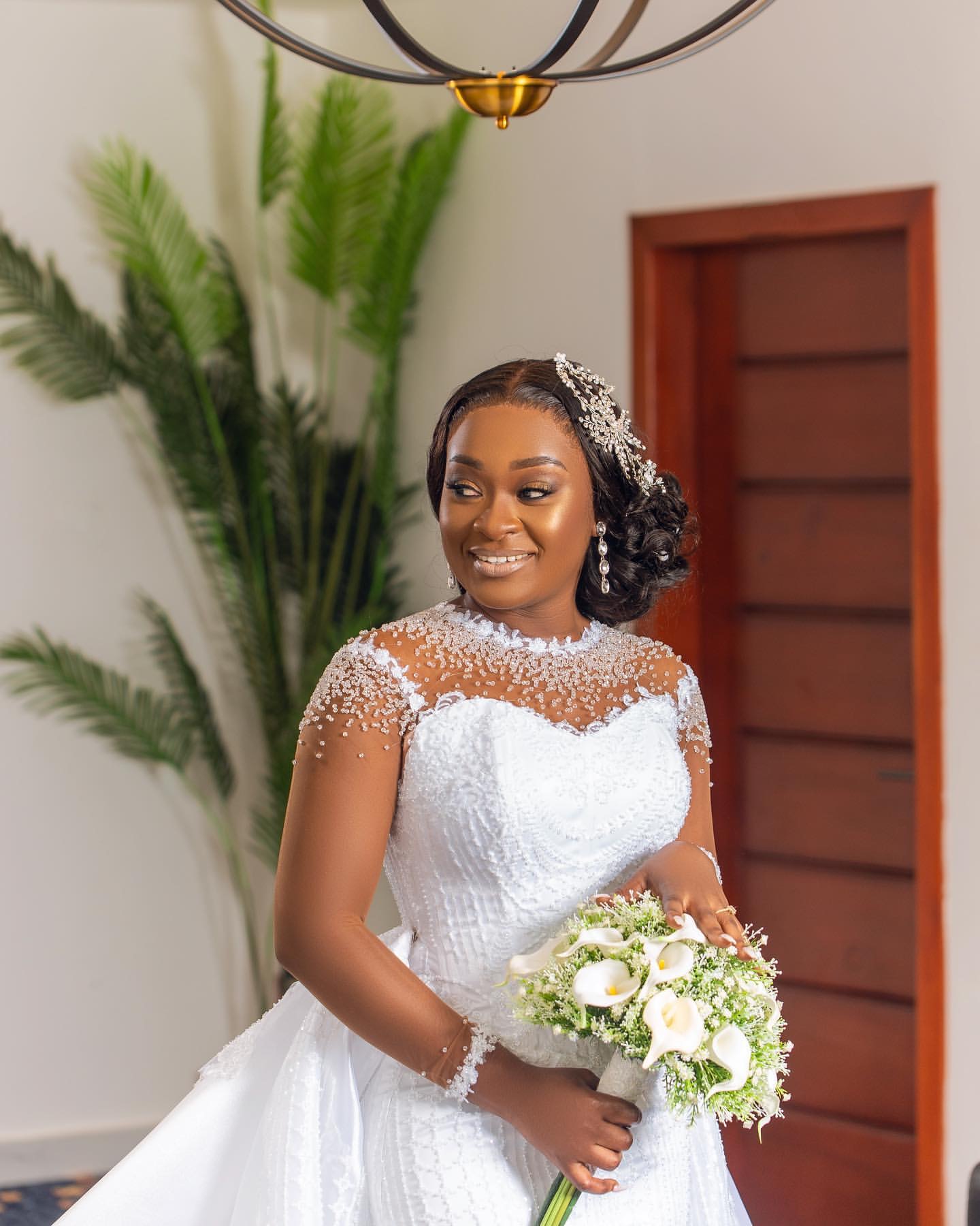 2024 Arabic Aso Ebi Plus Size White Mermaid Wedding Dresses Lacefull Beaded Sheer Neck Detachable Train Bridal Gowns Dress Vestidos De Novia ZJ409