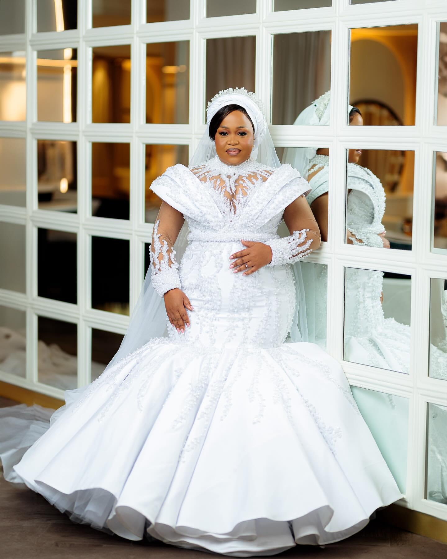 2024 Arabic Aso Ebi Plus Size White Mermaid Wedding Dresses Lacefull Pearls Stylish Vintage Bridal Gowns Dress Vestidos De Novia ZJ211