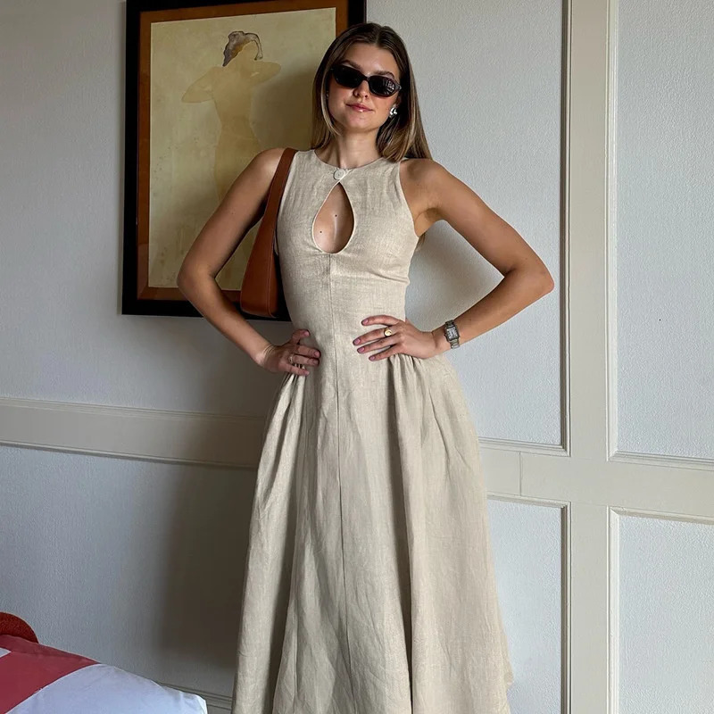 Single Button Chest Hollowed Out Long Dresses Elegant Side Pleated Sleeveless O Neck Maxi Dress Women High Streetwear Robes 240808
