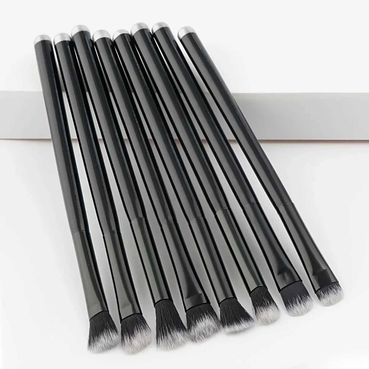 Black Crease Eye Shadow Makeup Brushes Soft Synthetic Hair Portable Eye Makeup Set Travel Cosmetic Brush For Make Up Y240807