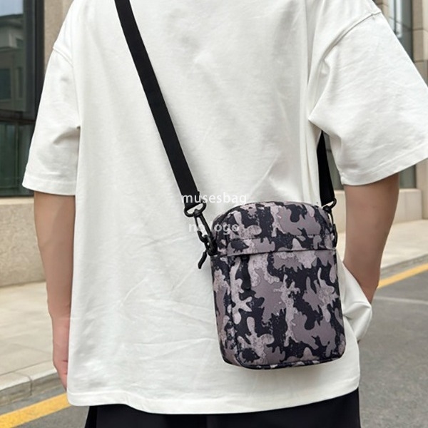 New men's small bag small shoulder mini small hanging bag small crossbody bag crossbody bag lightweight boys crossbody bag