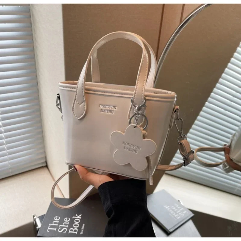 Women's PU Fashion Shoulder Crossbody Bag - Solid Color, Versatile hot Handbag for Commuting