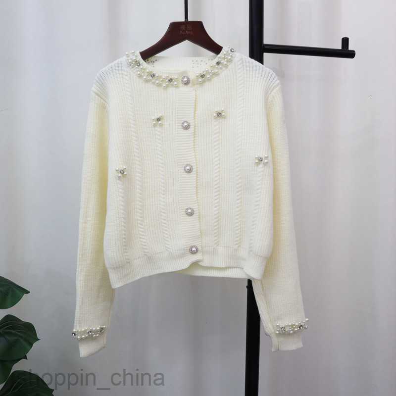 designer Women Jackets Coats fashion sweater jacket for women autumn winter with a soft delicate design that exudes elegance a socialite Knitted cardi