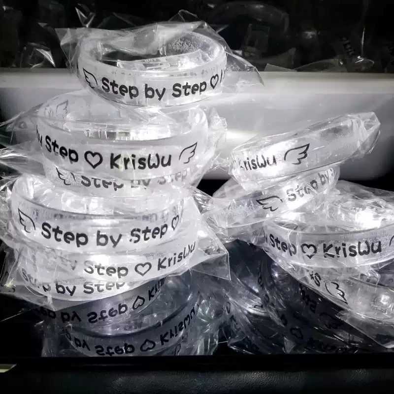 50Pcs LED Bracelets Personalized Customized Flashing Light Up Bracelet Glow Stick Wristband Birthday Neon Wedding Party Y240807