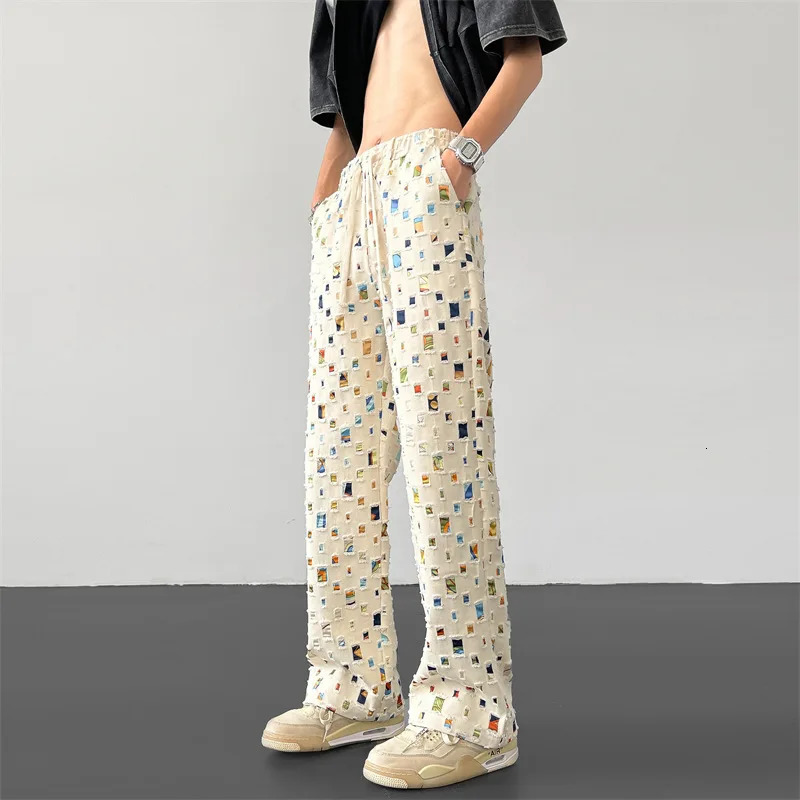 Apricot Black Plaid Pants Men Fashion Retro Hollow Out Pants Men Streetwear Hip-hop Loose Hole Straight Pants Mens Trousers 240807