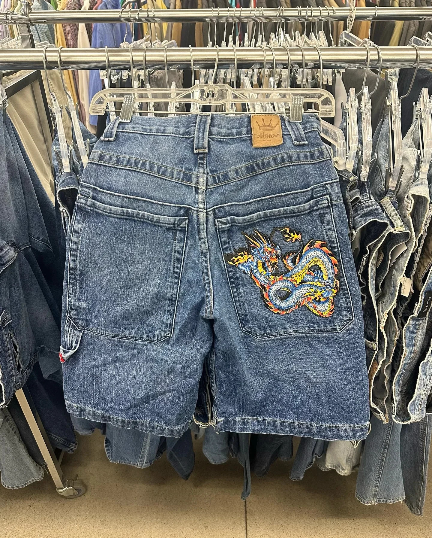 JNCO shorts with dragon pattern embroidered hiphop denim bag Y2k retro gothic washed blue mens wide leg cargo gym 240808