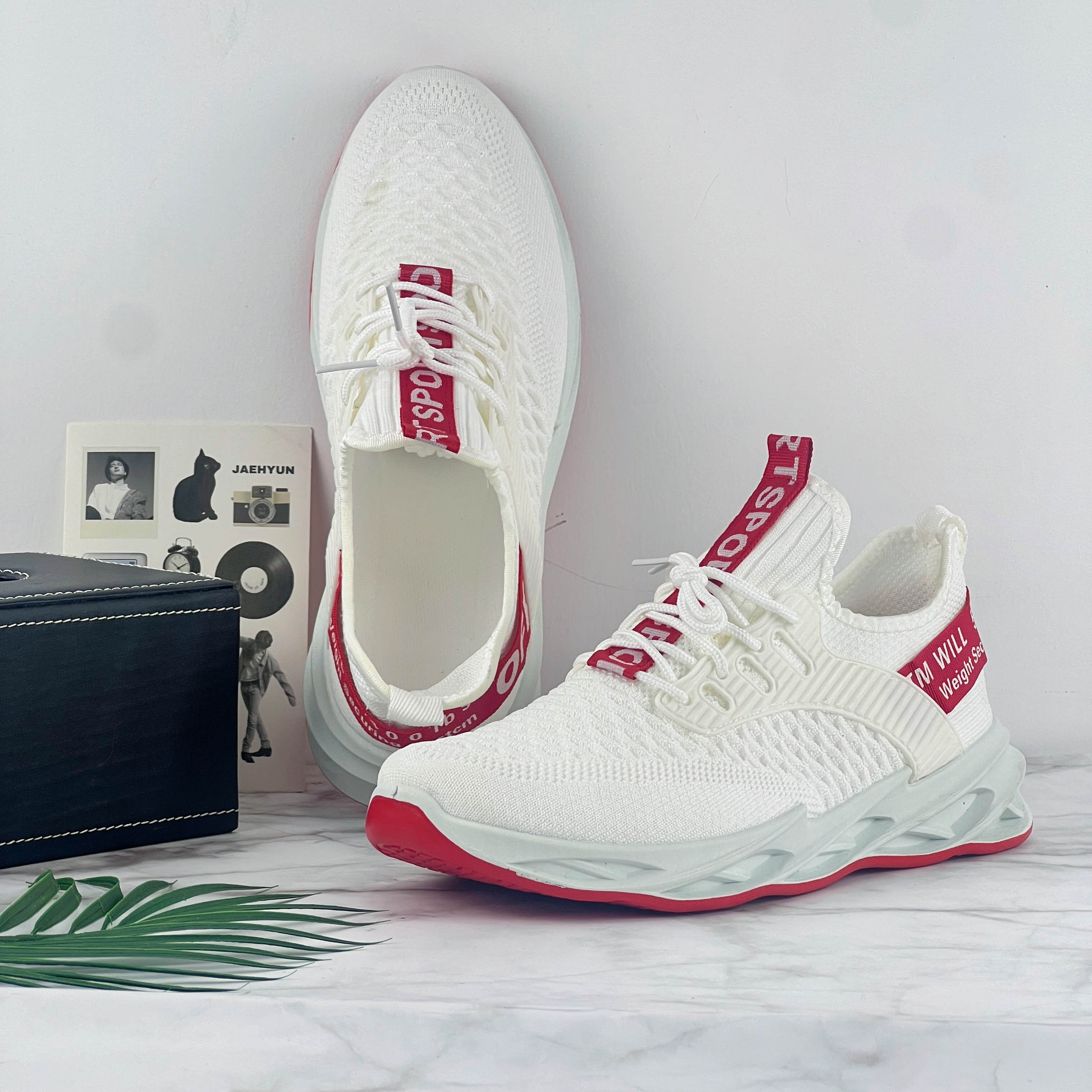 Casual Men Breathable Trainers New Sports Sneakers Mesh Surface Shoes