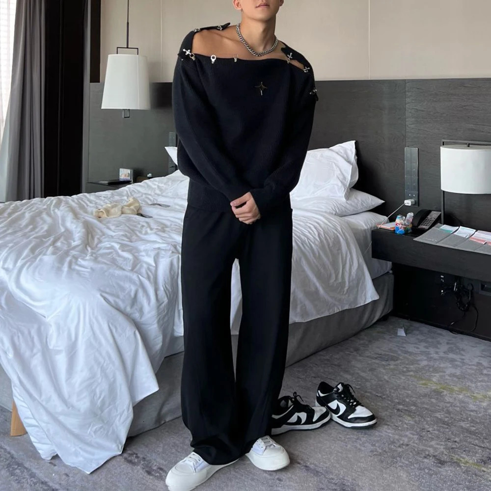 Mens Autumn Winter Metal Shoulder Buckle Y2k Off-Shoulder Knitted Sweater Essential Hollow Lazy Style Loose Sweater For Men 240808