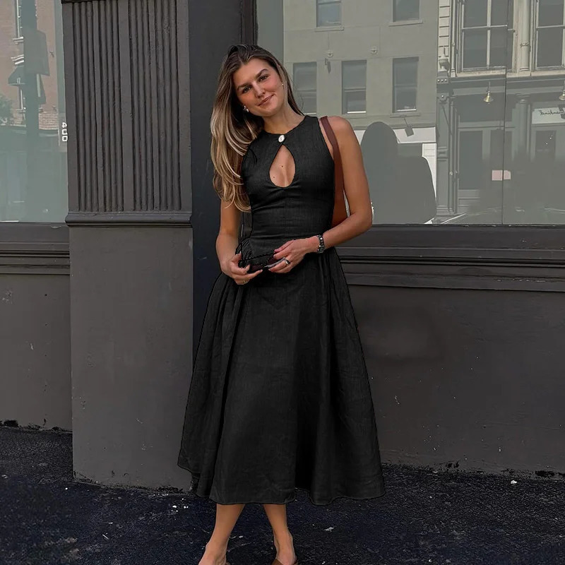 Single Button Chest Hollowed Out Long Dresses Elegant Side Pleated Sleeveless O Neck Maxi Dress Women High Streetwear Robes 240808