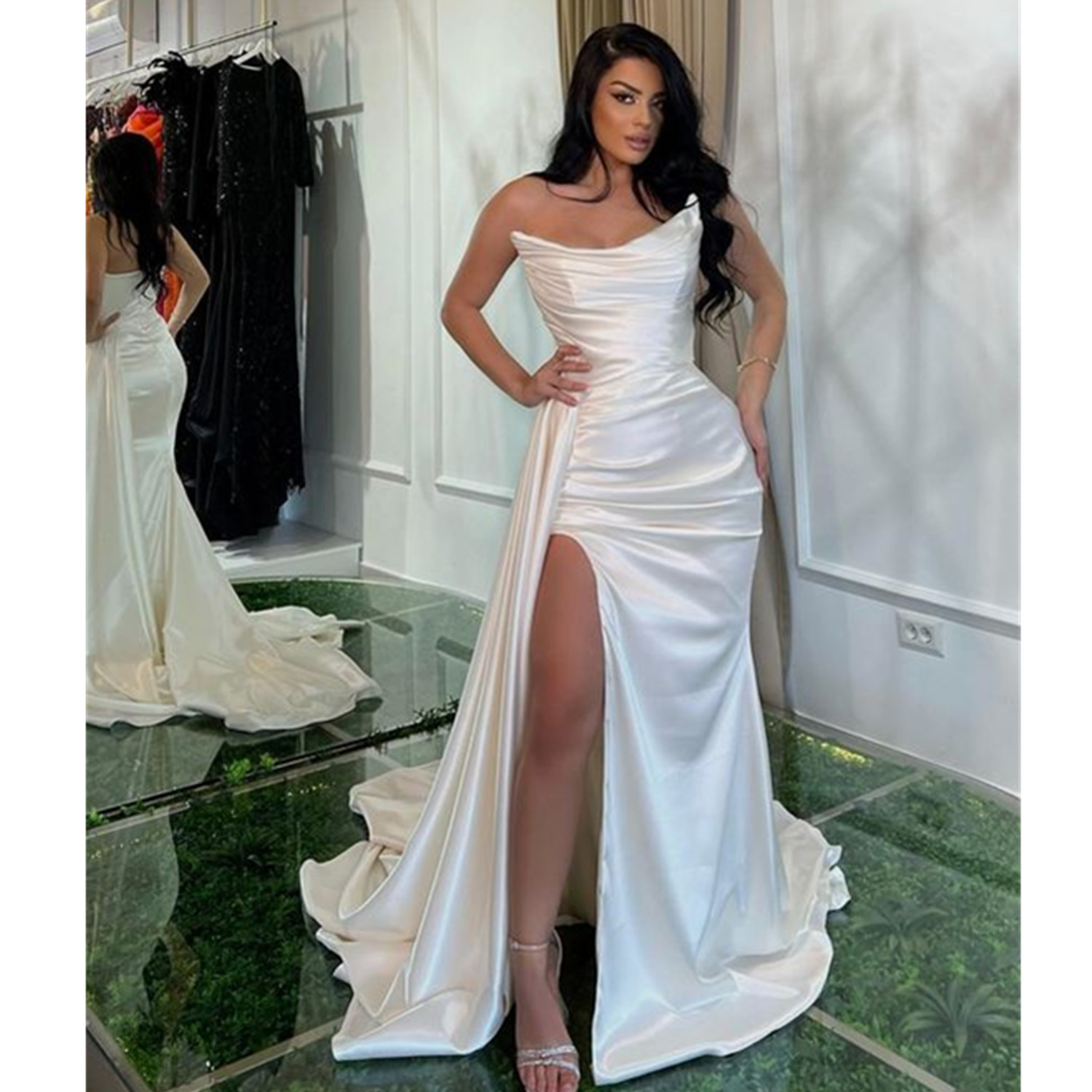 Elegant Mermaid Wedding Dresses Long Sleeves Sequins Appliques Bridal Gowns Lace Train 3D Lace Hollow Ruffles Bridal Gown