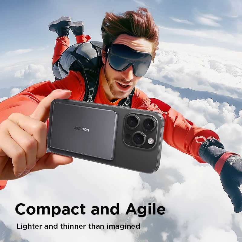 JOYROOM 0.35 Inches Ultra Slim Power Bank for Magsafe 5000mAh Wireless Portable Charger with USB-C Cable for iPhone15/14/13/12CL240808