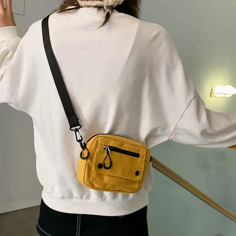 Womens canvas handbag Korean mini student bag mobile phone simple small cross body casual womens zipper shoulder 240808