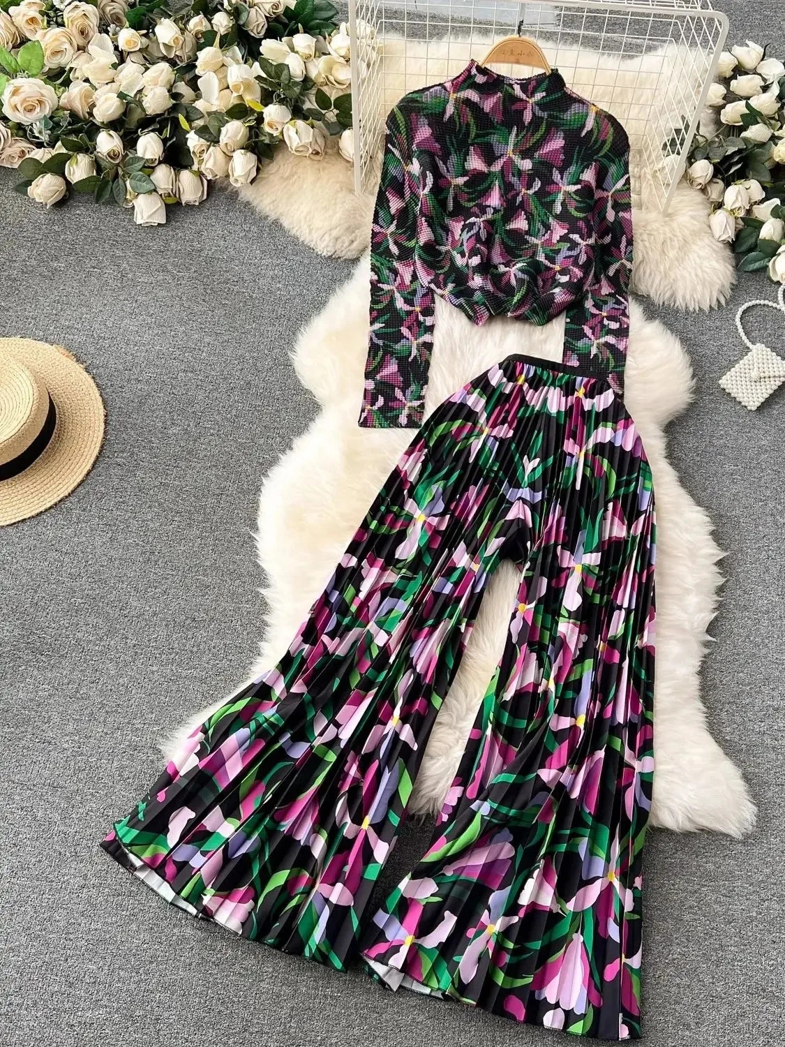 2024 Fashion Miyake Pleated Two Piece Set Gradient Flower Printing High Neck Stretch Top And Wide Leg Pants Trouser Suits 240808