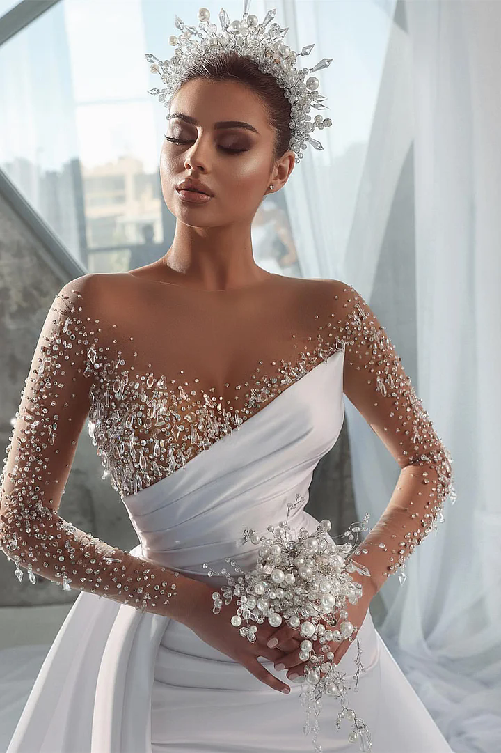 Stunning Arabic Dubai Wedding Dresses White Beading Ball Gown Long Sleeves Princess Illusion Scoop Bridal Gown Pleat Plus Size Wedding Gowns for Bride