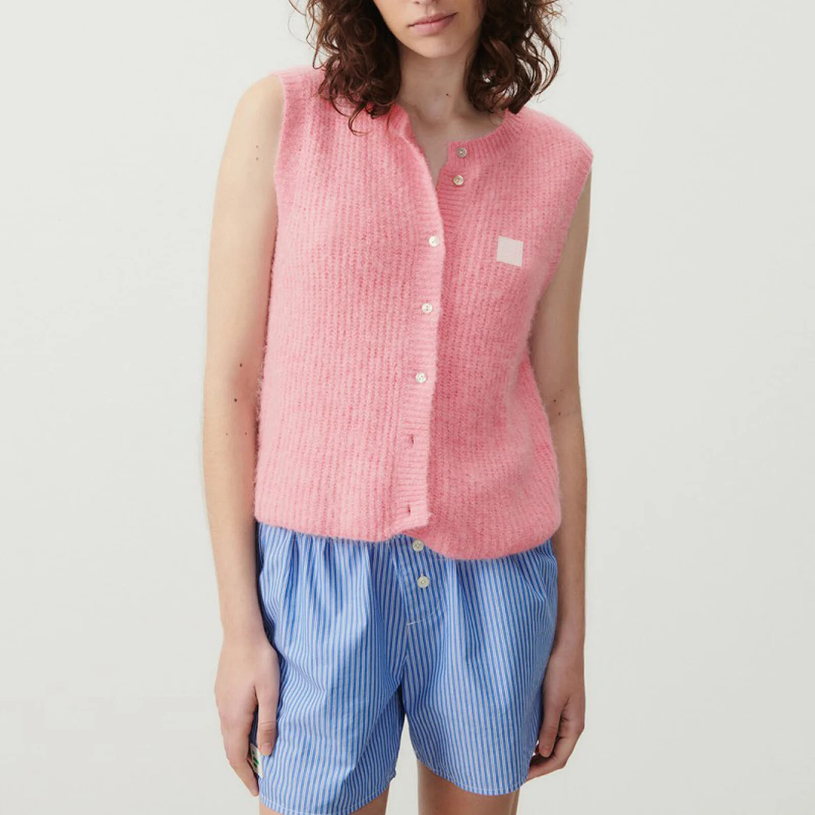 Gaono Women Knitted Tank Tops Casual Summer Solid Color Button Front Basic Vest Sleeveless Shirt y2k Aesthetic Clothes 240808 - view 3