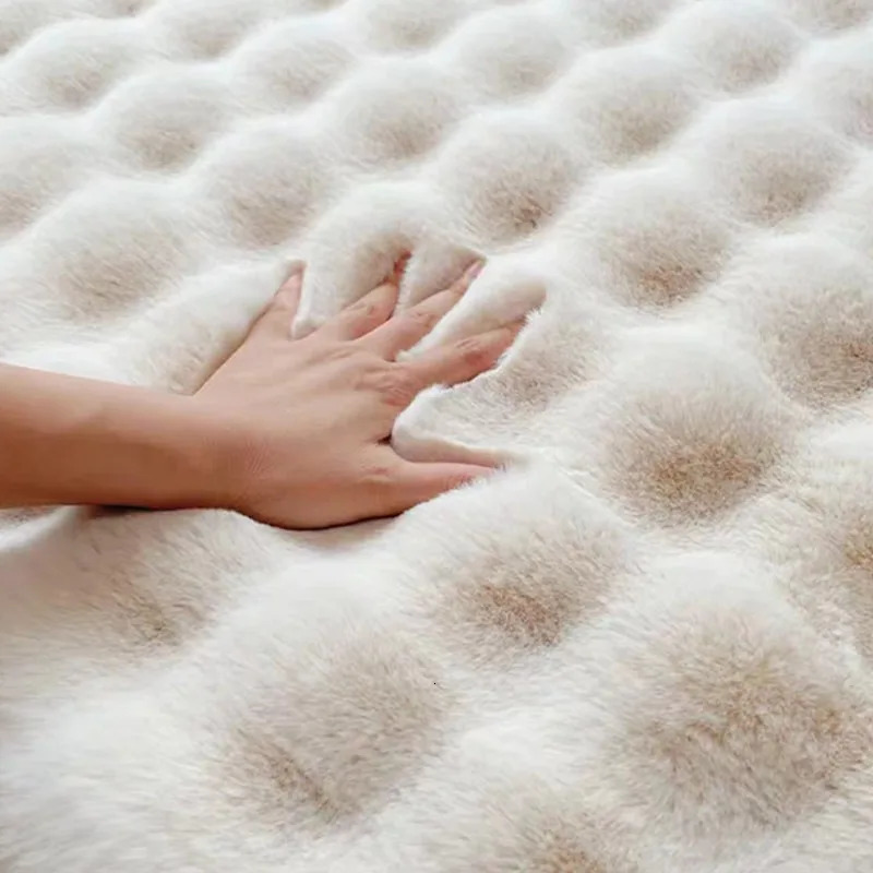 Plush Faux Rabbit Fur Area Rug Soft Bubble Velvet Floor Mat Bedroom Bedside Rugs Living Room Fluffy Carpet Home Decor 0802 H260226