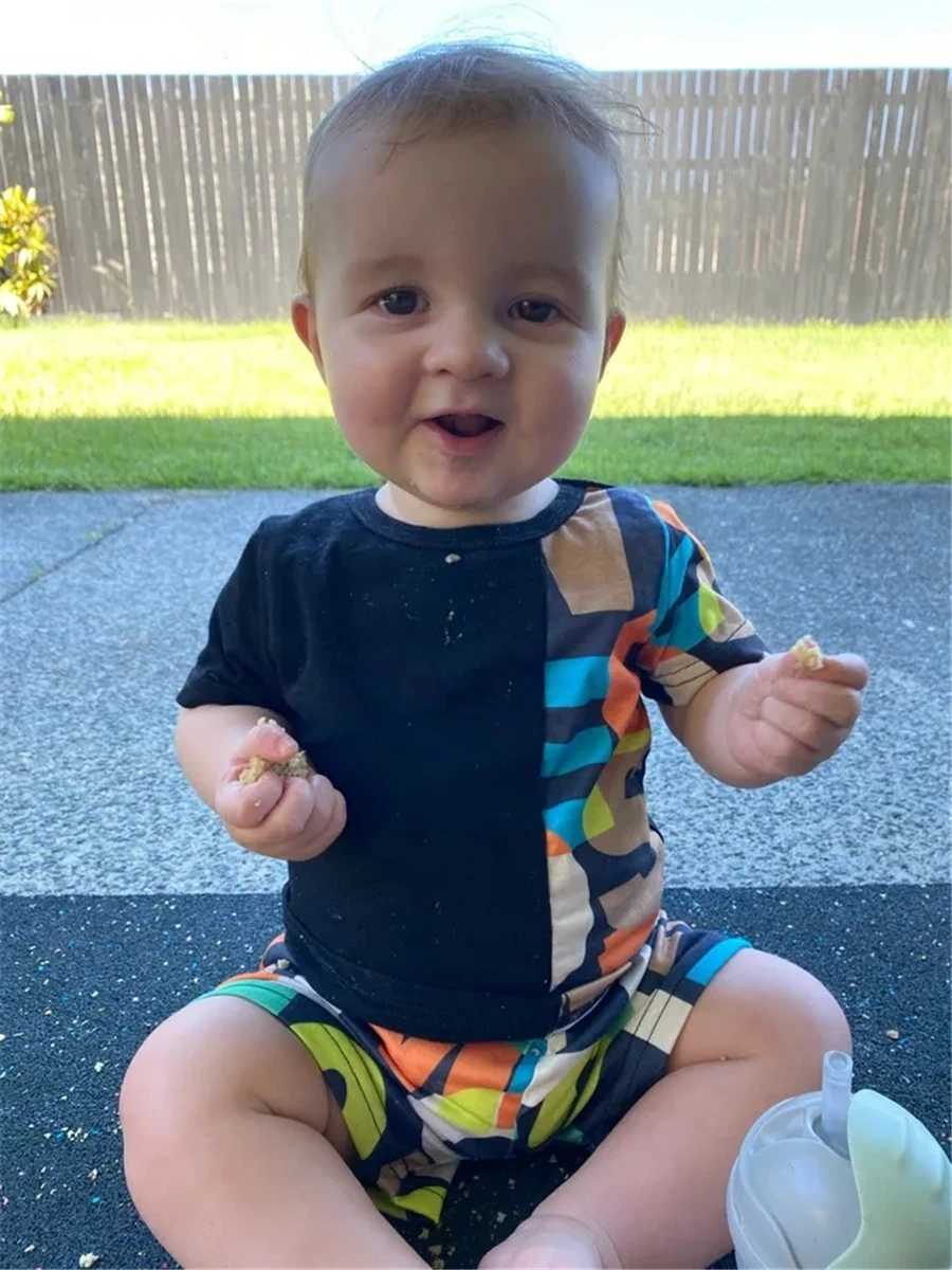 Clothing Sets New Fashion Preschool Baby and Boy Clothing Set with Alphabet Printing Cotton Short Sleeves O-neck T-shirt and 2-piece SetY241225FNSY