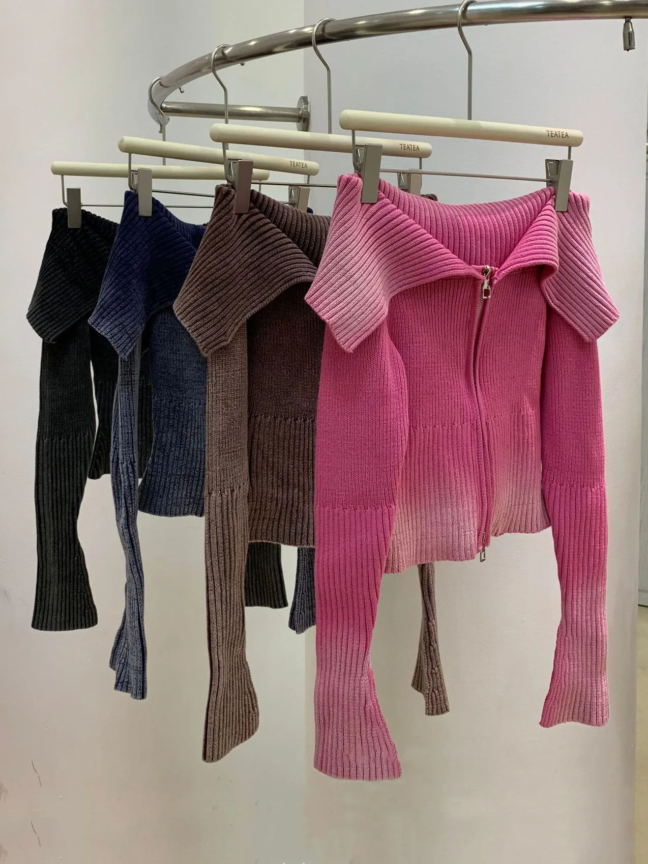 Autumn Y2K Knitted Women Cardigan Sweater Wrist Sleeve Slim Turn-Down Up Collar Double Zippers Female Crop Top C-192 240808
