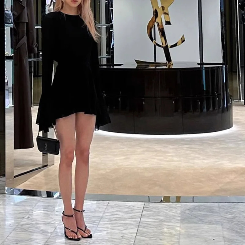Black Sexy Backless Strap Tight Waist Long Sleeve Slim Dress Summer Fashion 240808