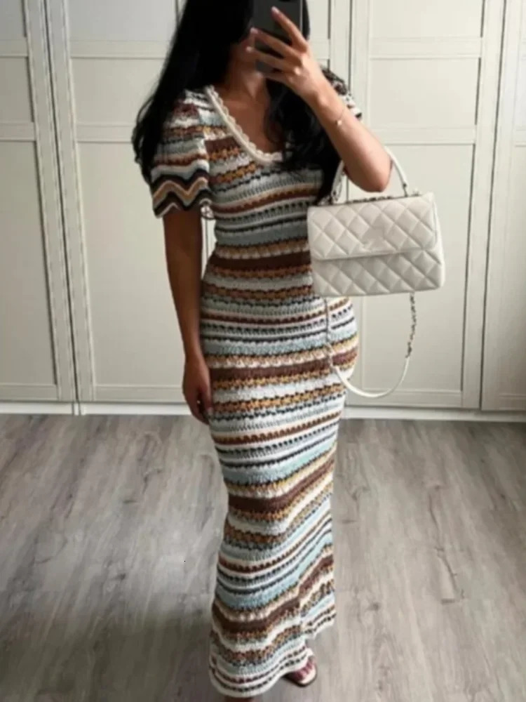 Stripped Knitted O-neck Short Sleeve Midi Dresses Female Crochet Bodycon Vestido Women Fashion Casual Chic Beach Street Robe 240808