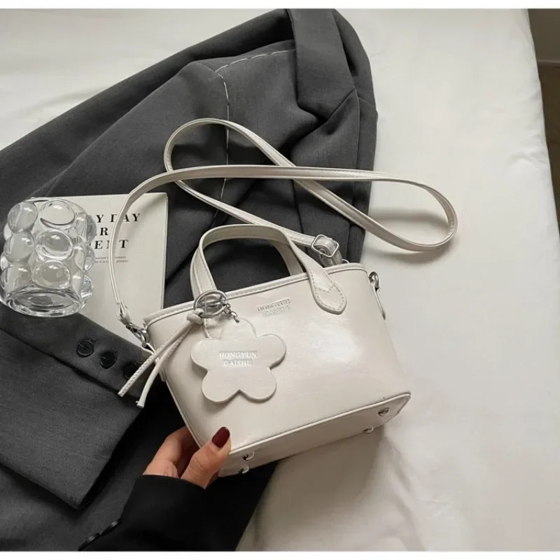 Women's PU Fashion Shoulder Crossbody Bag - Solid Color, Versatile hot Handbag for Commuting
