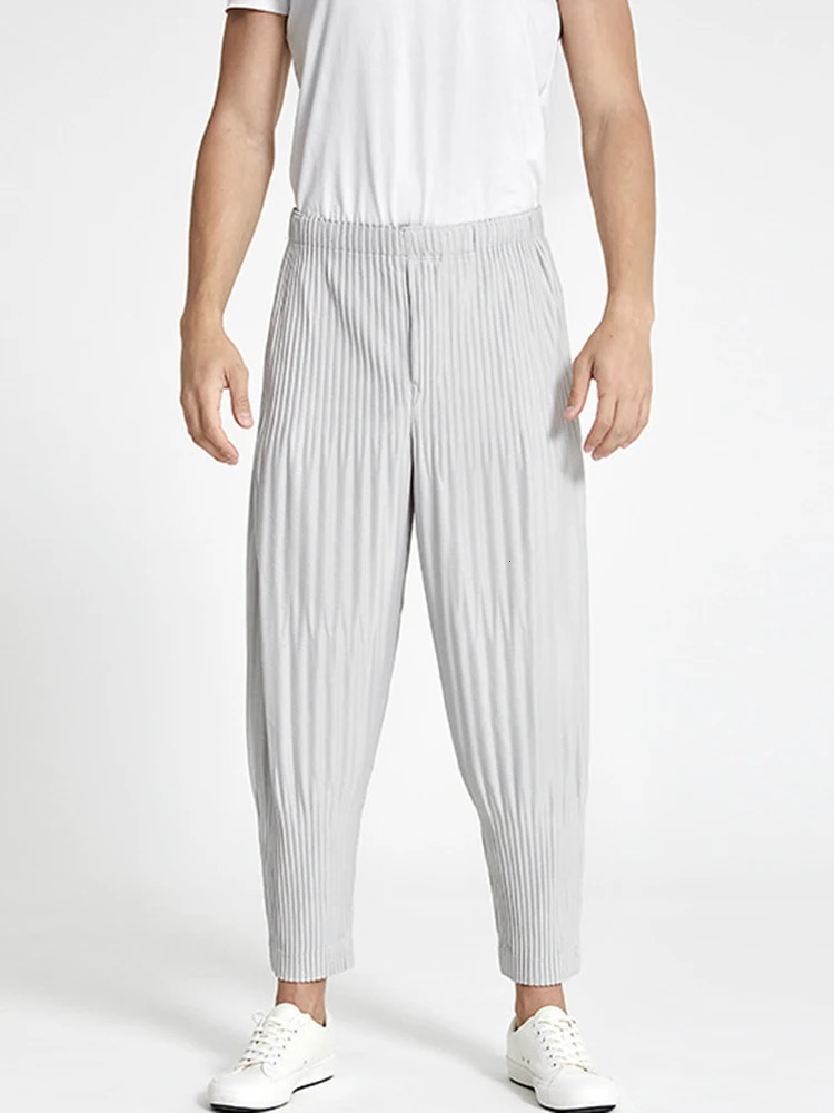 Miyake Pleated Solid Color Harem Pants Men Solid Color Pocket Elastic Waist Summer Female Loose Casual Trousers 240807