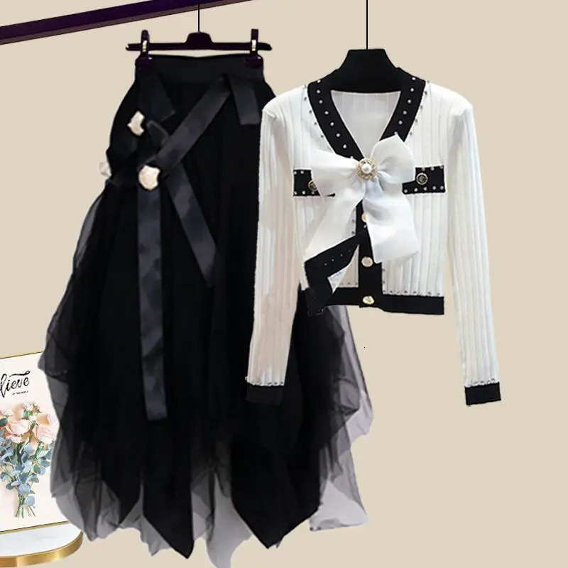 Spring/Summer Set Womens Korean Fashion Bow Sweater Age Reducing Half Skirt Elegant Womens Two Piece Set 240809