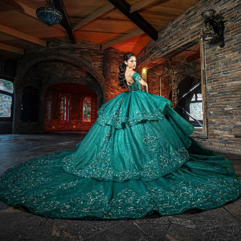 Emerald Green Shiny Quinceanera Dresses Sweetheart Ball Gown Off The Shoulder Applique Lace Crystals Tull Sweet 16 Dress Vestidos De 15 Anos
