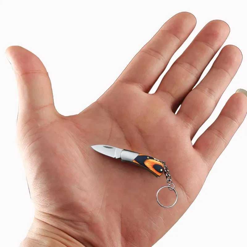 1 mini folding knife keychain stainless steel portable household fruit knife tool camping hiking outdoor knife key pendant W240808