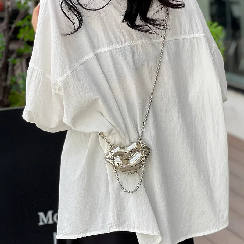 Metal Lips Shell Mini Lipstick Pearl Chain Crossbody Shoulder Bag Handbag Purse Waist Women Makeup Jewelry Bag 240809