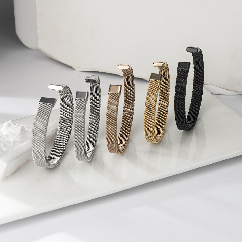 Fashionable stainless steel mesh bracelet with C-shaped opening elastic electroplating high-end feel bracelet