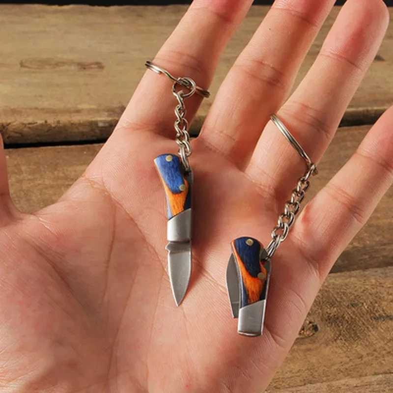 1 mini folding knife keychain stainless steel portable household fruit knife tool camping hiking outdoor knife key pendant W240808