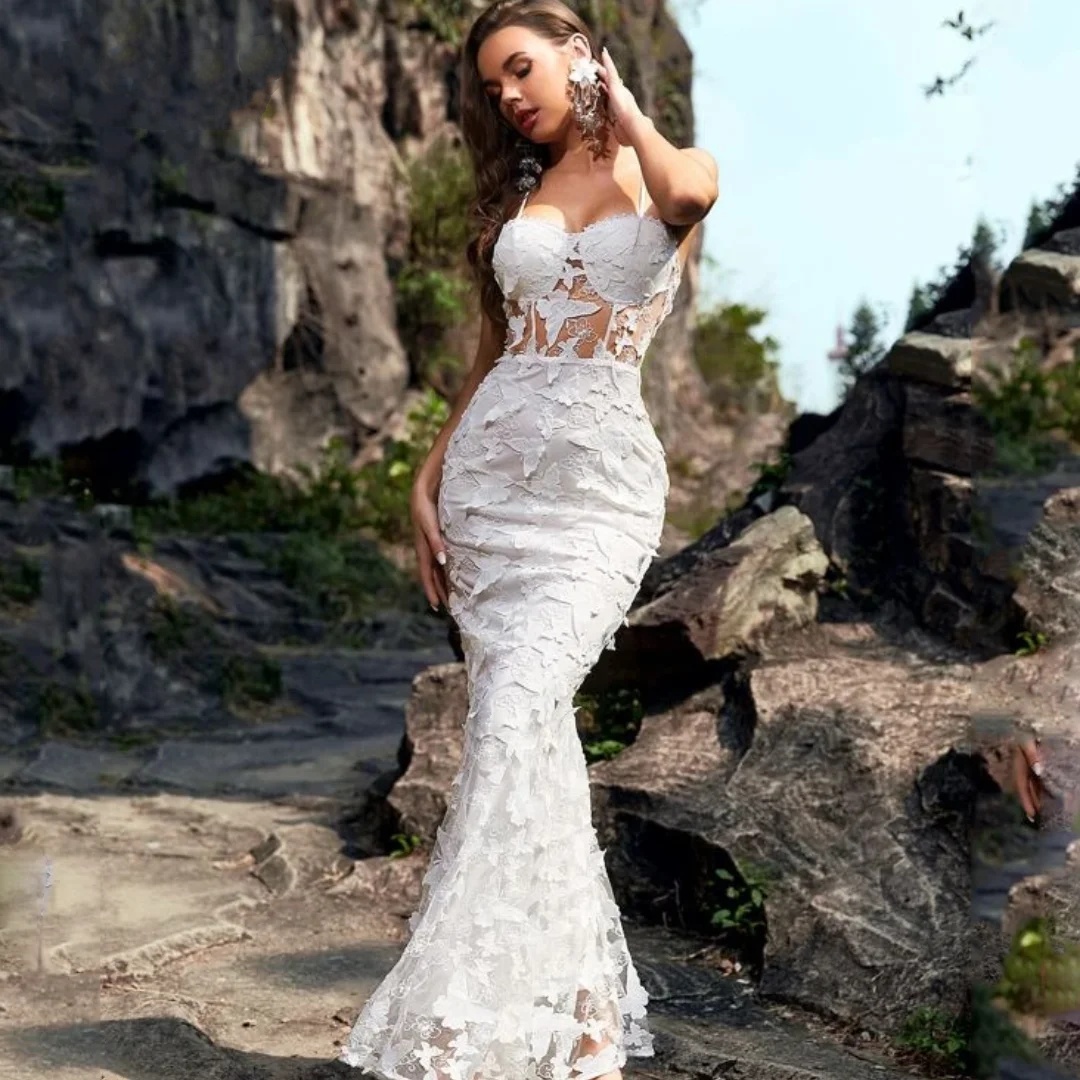 Sexy Mermaid Wedding Dresses Spaghetti Strap Sleeveless Bridal Gown Butterfly Appliques Backless Sweep Train Dress Custom Made