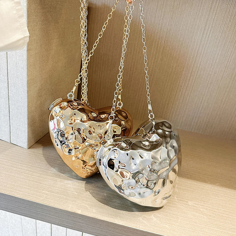 Fashionable heartshaped womens lipstick bag geometric gold evening party wallet chain cross body acrylic handbag mini metal box 240809