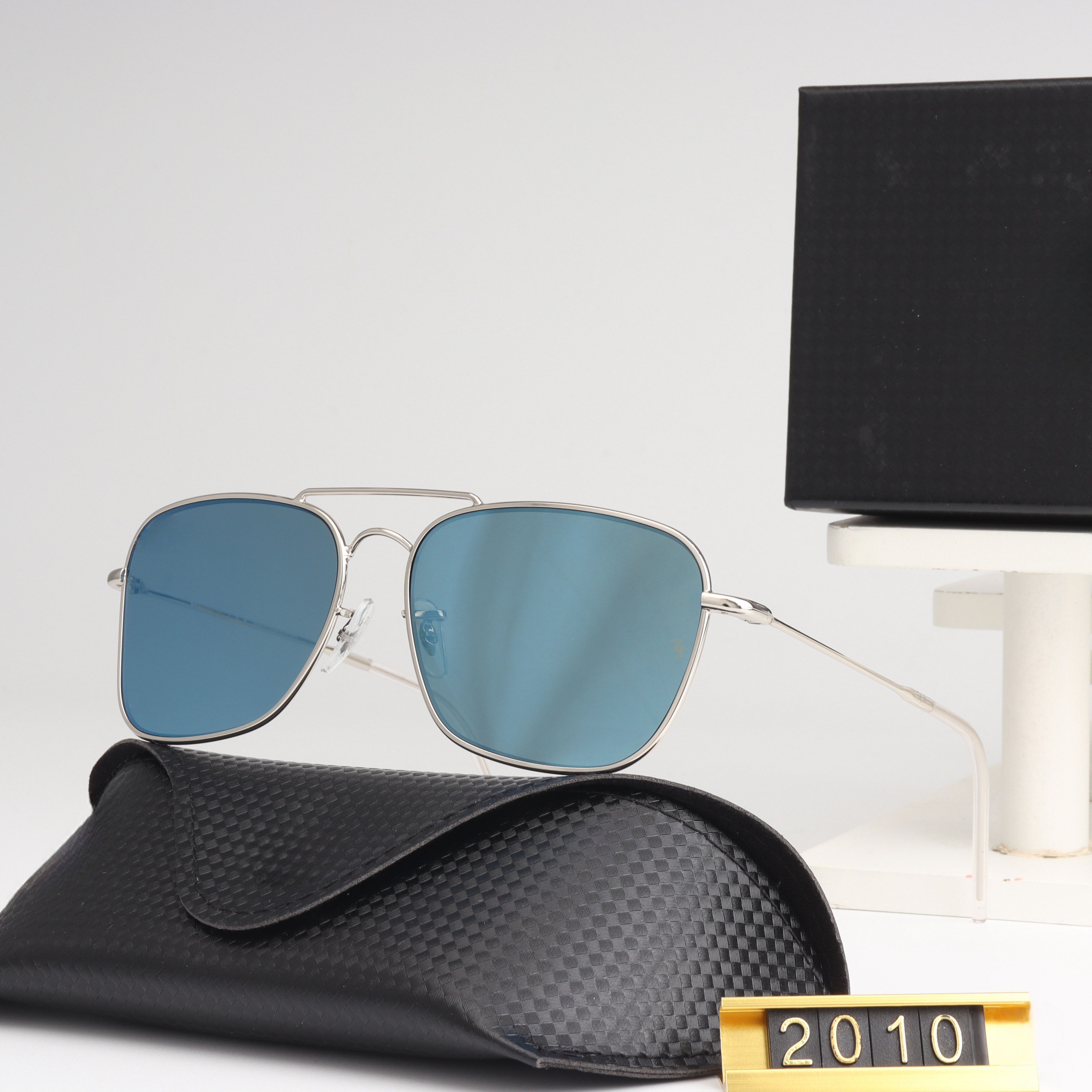 Men Sunglasses Classic Brand Retro Sunglasses Luxury Designer Eyewear Metal Frame Designers Sun Glasses Woman with box PT-2010