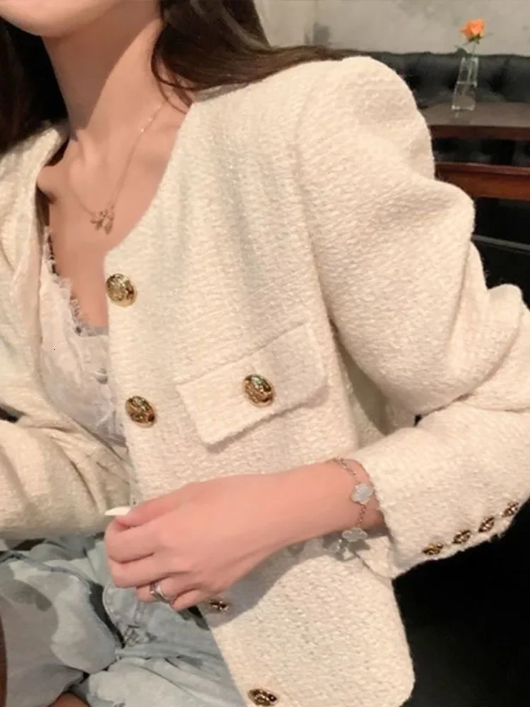 Simple Solid England Tweed Jacket Women Elegant Buttons Long Sleeve Sweet Coat Casual O Neck Fashion Loose Fall Winter Top 240812