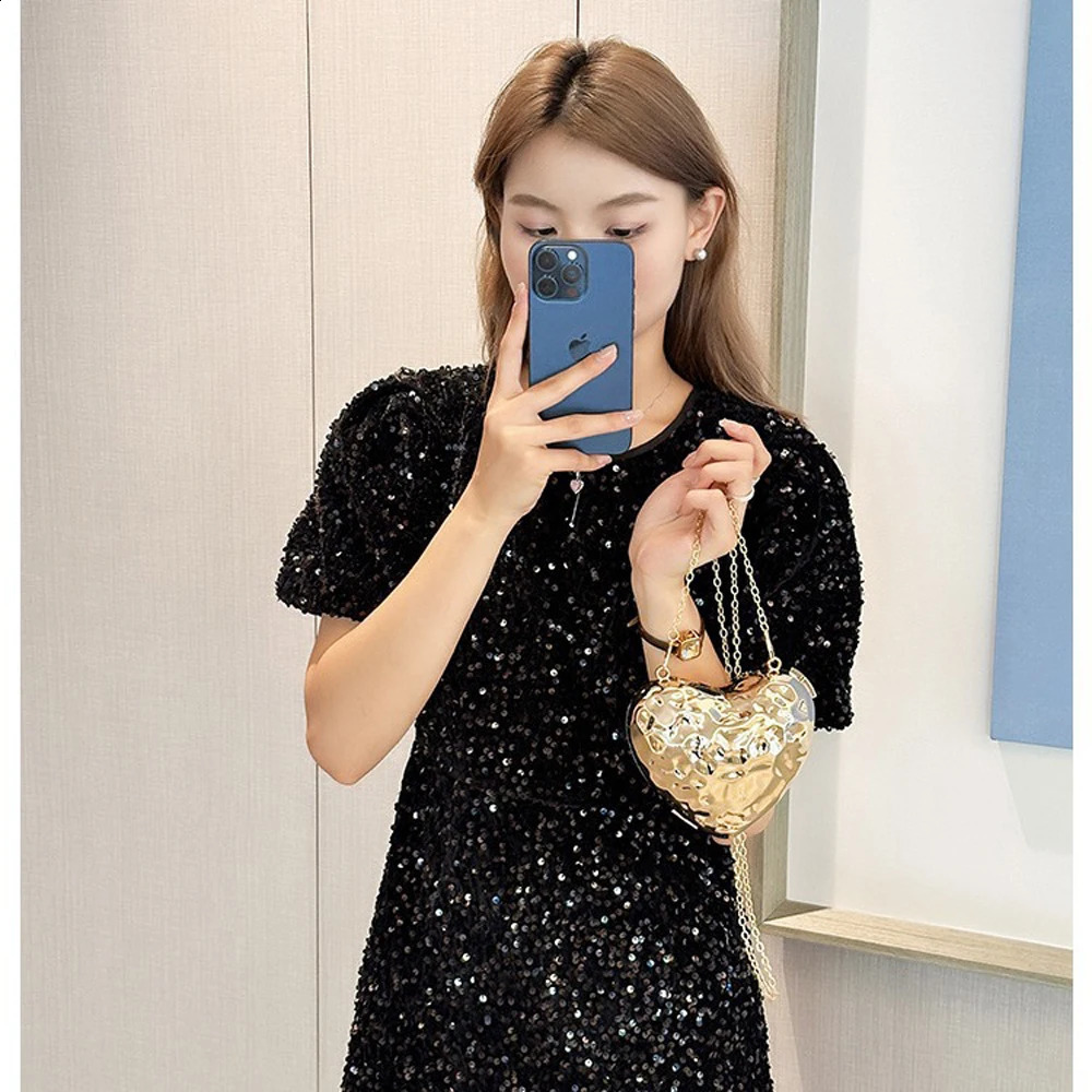 Fashionable heartshaped womens lipstick bag geometric gold evening party wallet chain cross body acrylic handbag mini metal box 240809