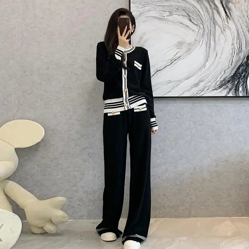 Two Piece Set Autumn Winter Fashion Knit Long Sleeve Sweater Leisure Single Breasted Suit for Women Tracksuit Clothes T41 240809