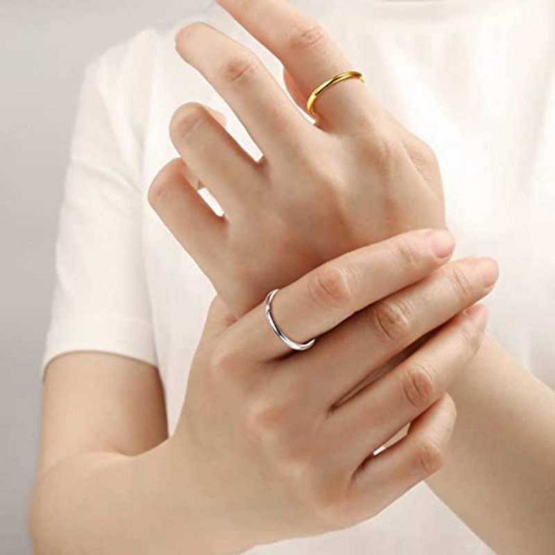 Cross border European and American popular titanium steel couple ring with inner and outer circular arcs, simple surface, and a hundred hand accessori