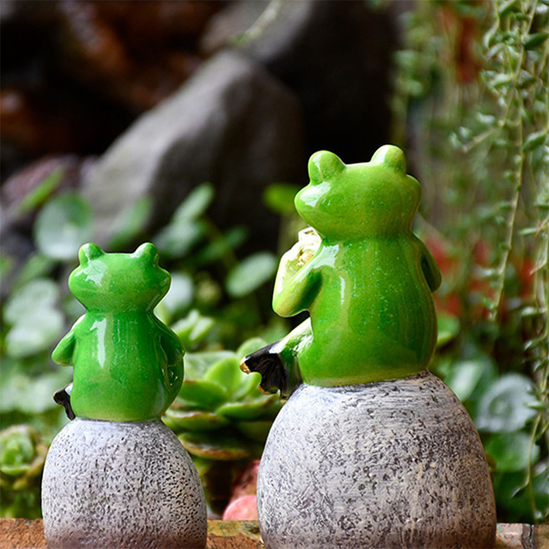 Coffee Drinking Frog Statue Animal Figurines Resin Crafts Collectible Figurines Outdoor Garden Patio Law Decoration