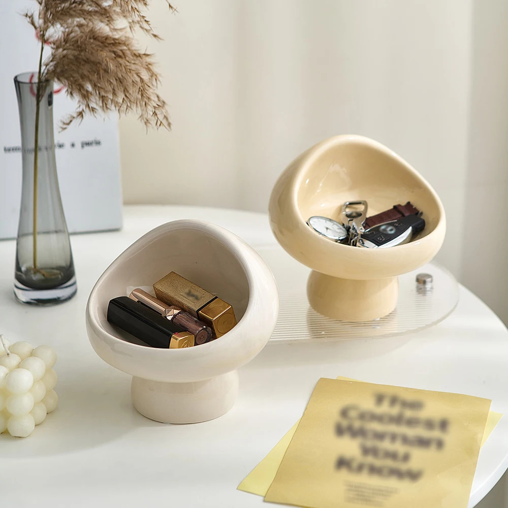 Simple Cream Style Cute Mushroom Jewelry Storage Entryway Entrance Desktop Decorations for Keys 240807