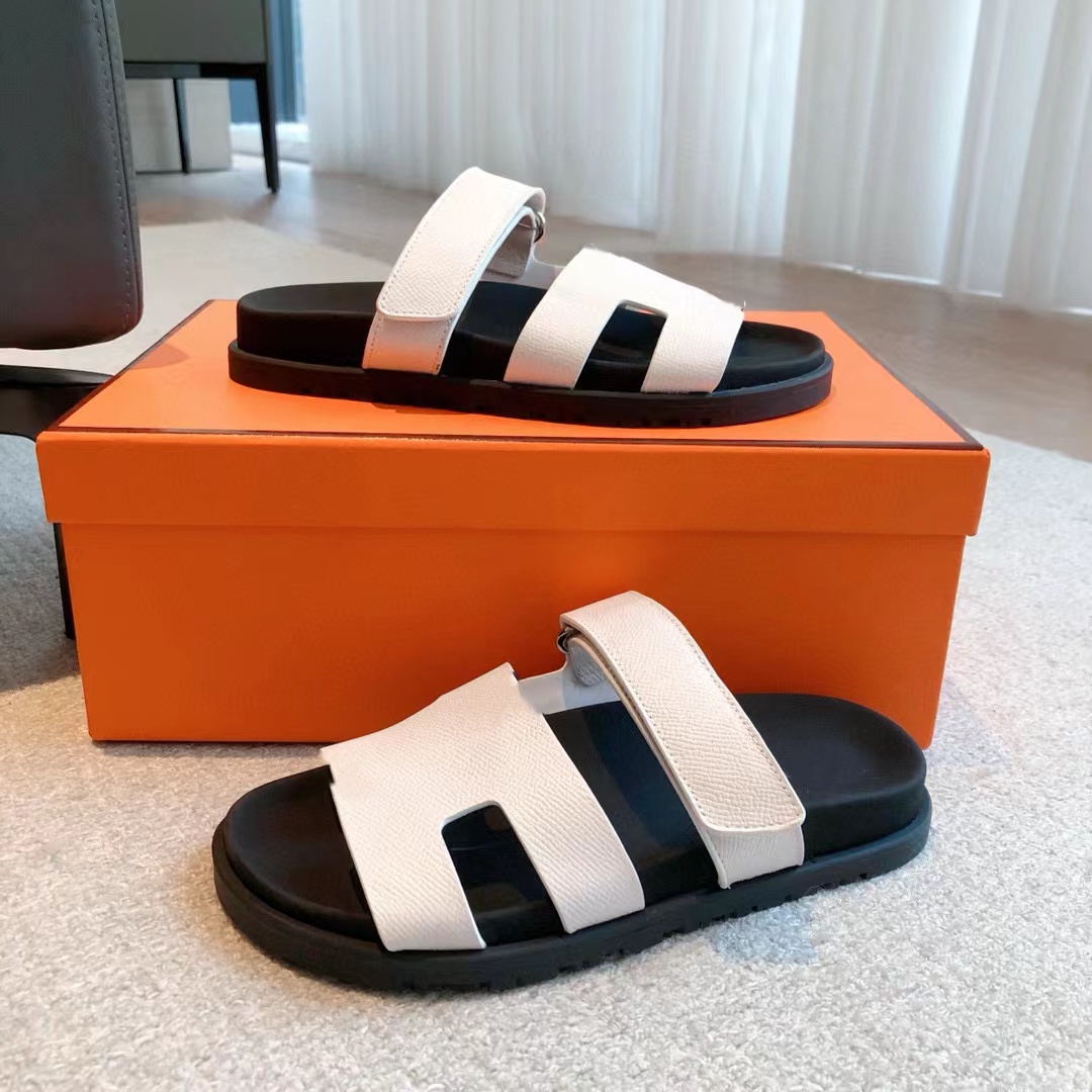 Fashion slippers Women Designer sandals for womens slipper mens casual loafers shoes outdoor beach slides flat bottom with buckle unisex genuine leather shoes 35-46