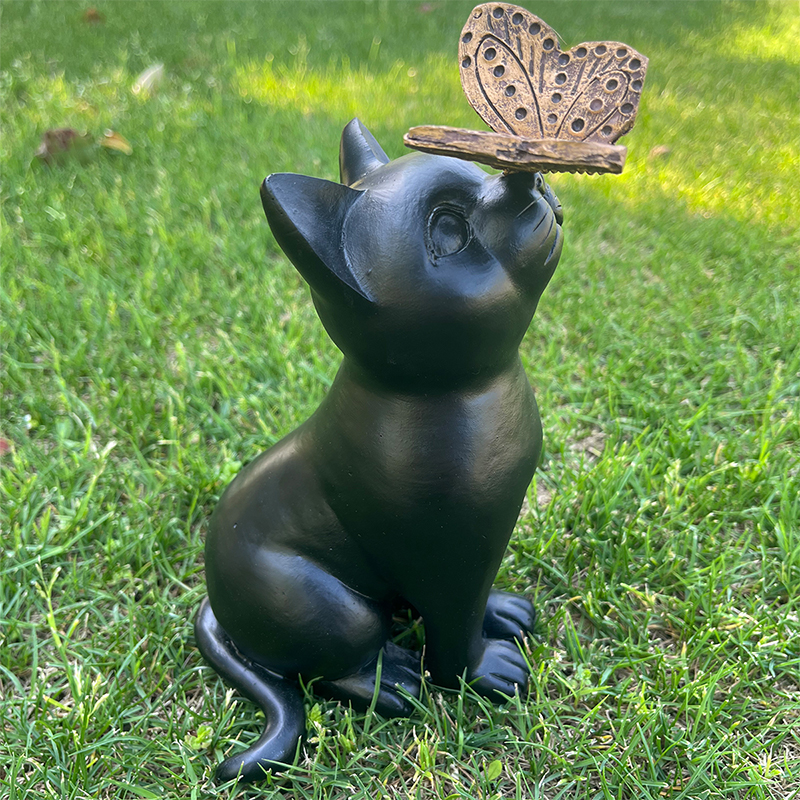 Resin Crafts Outdoor Garden Statue Butterfly Kissing Cat Statue Indoor Tabletop Ornament