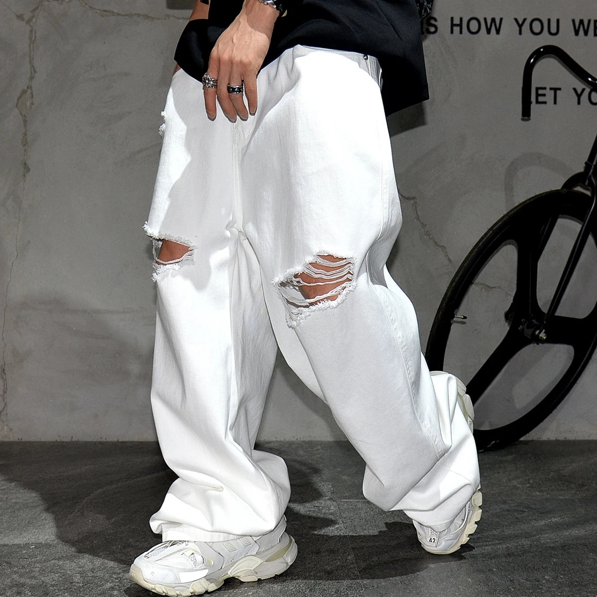 High Quality White Ripped Baggy Jeans MenS Clothing Korean Streetwear Hip Hop Skateboard Trousers Street Dance Denim Pants Male 240809
