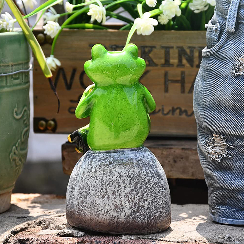 Coffee Drinking Frog Statue Animal Figurines Resin Crafts Collectible Figurines Outdoor Garden Patio Law Decoration
